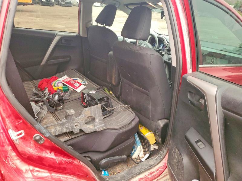 60667326 :رقم المزاد ، 2T3BFREV7HW623624 vin ، 2017 Toyota Rav4 مزاد بيع