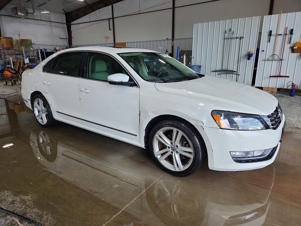 Продаж на аукціоні авто 2015 Volkswagen Passat, vin: 1VWCV7A35FC084949, номер лоту: 61403796