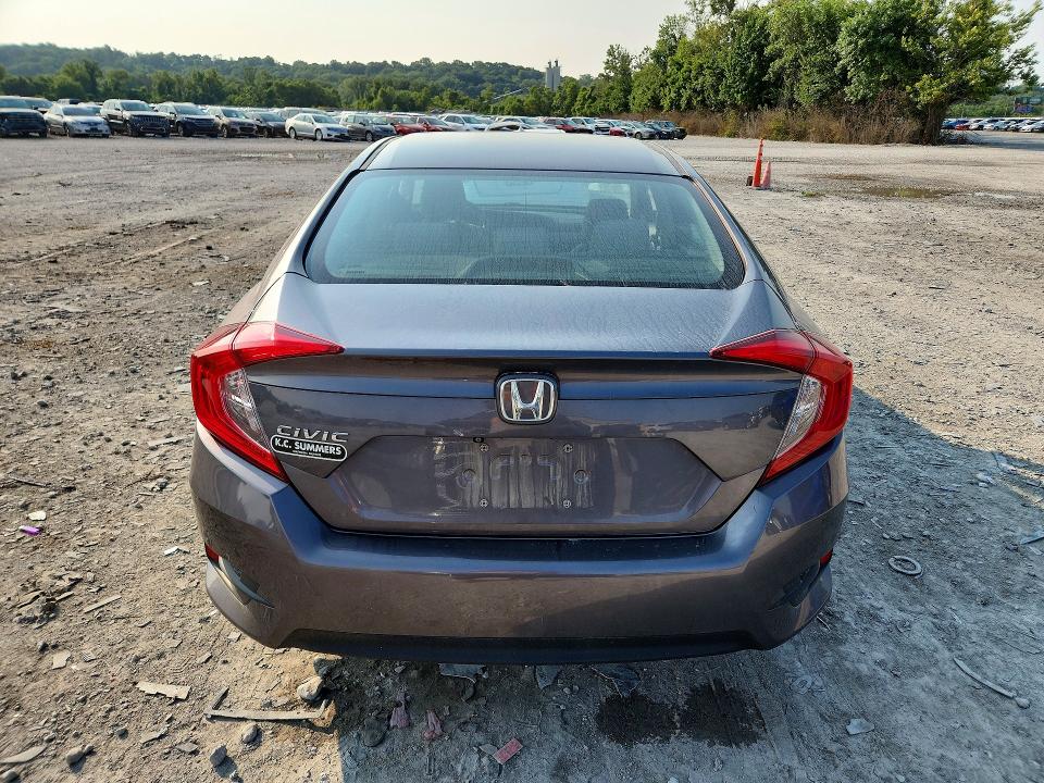 63006496 :رقم المزاد ، 19XFC2F51JE027653 vin ، 2018 Honda Civic مزاد بيع