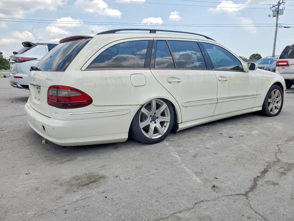 62727606 :رقم المزاد ، WDBUH87X48B242221 vin ، 2008 Mercedes-benz E مزاد بيع