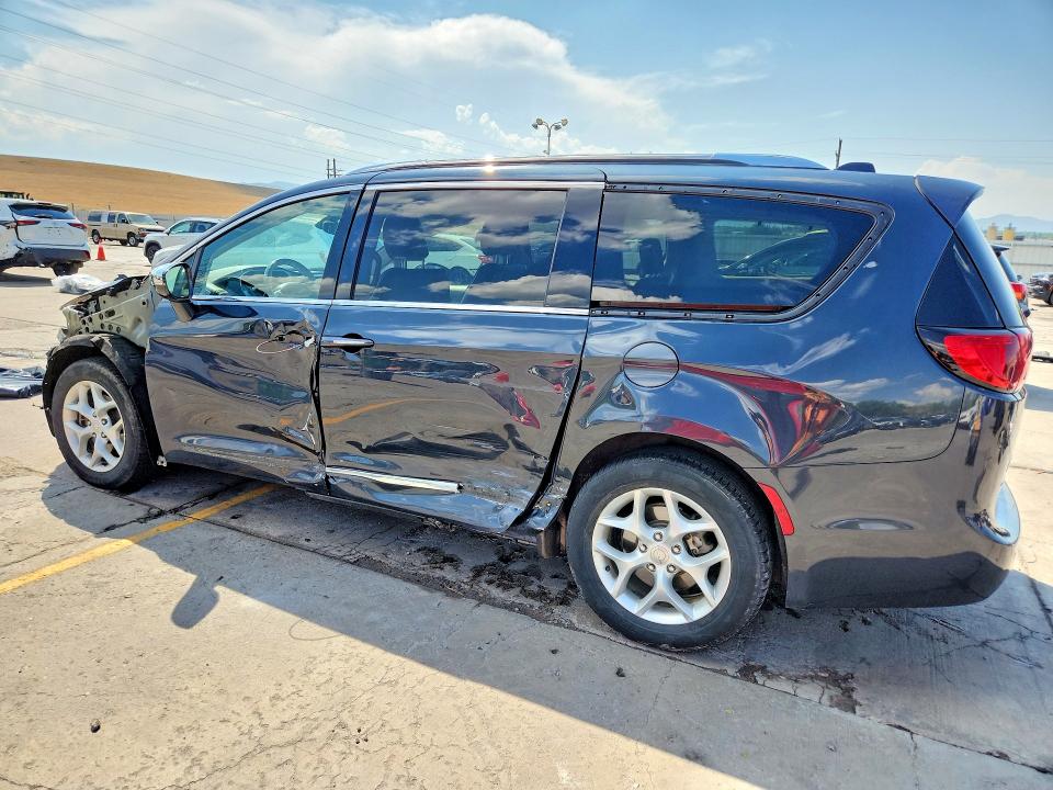 Продажа на аукционе авто 2020 Chrysler Pacifica, vin: 2C4RC1GG9LR275450, номер лота: 61064036