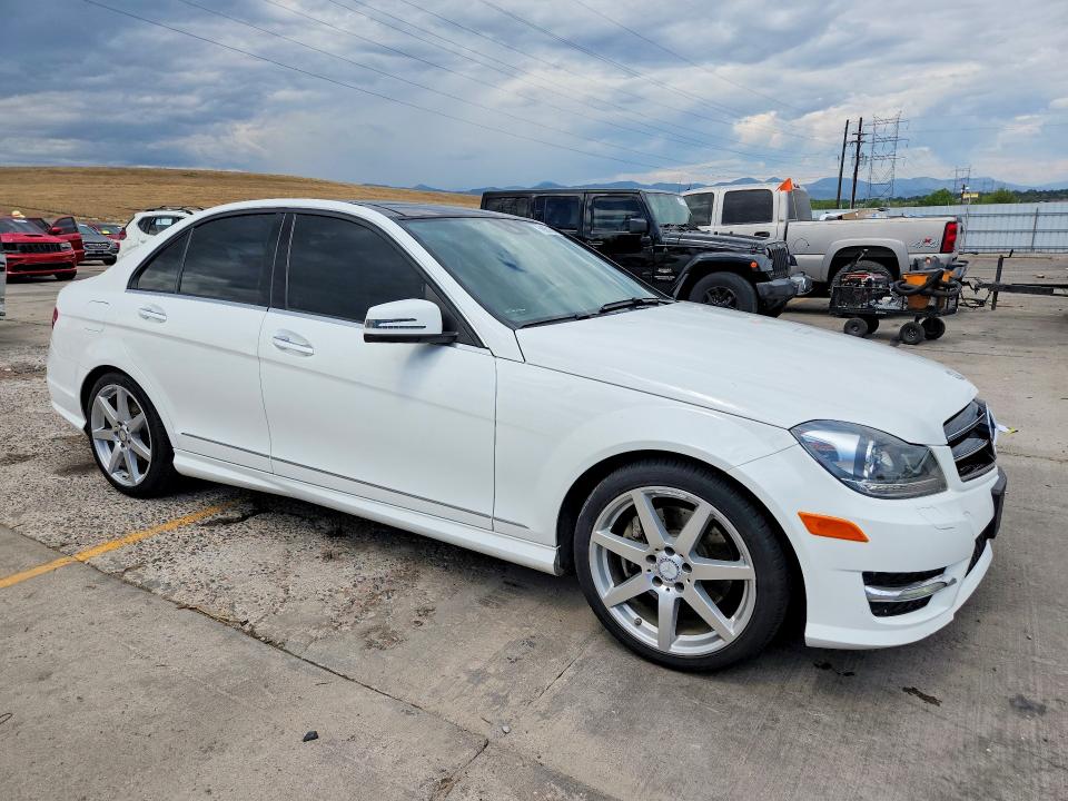 59885066 :رقم المزاد ، WDDGF8AB3DA878894 vin ، 2013 Mercedes-benz C مزاد بيع