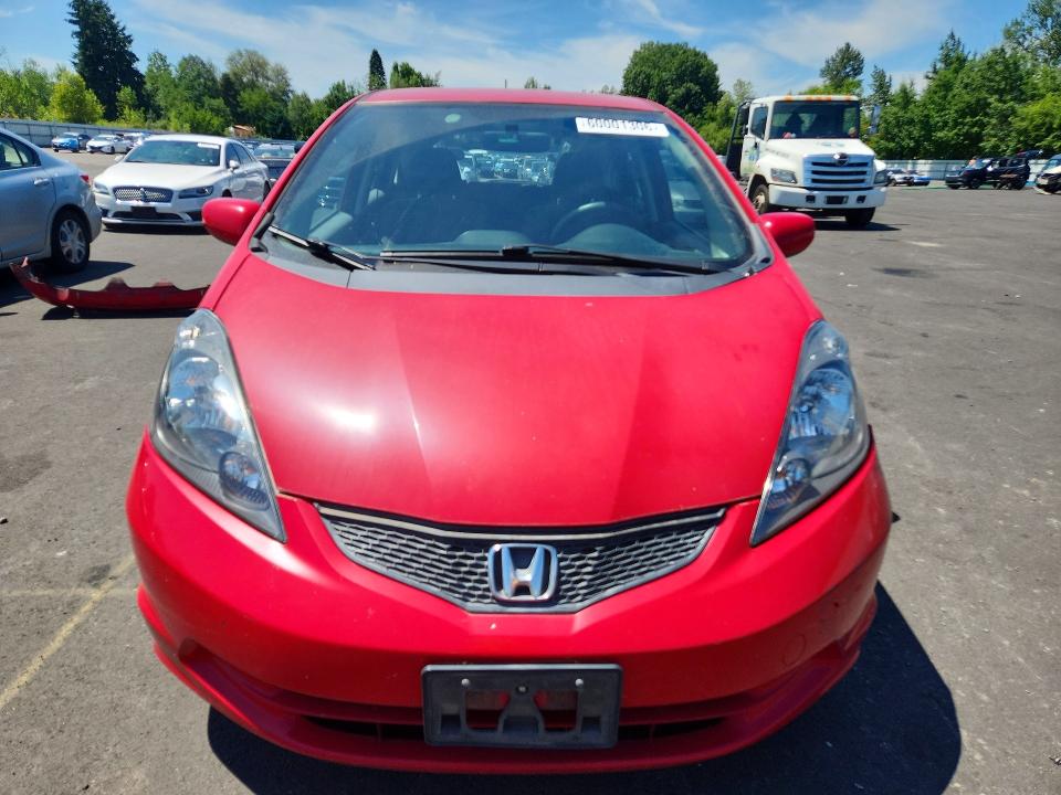 60001306 :رقم المزاد ، JHMGE8H33DC070558 vin ، 2013 Honda Fit مزاد بيع