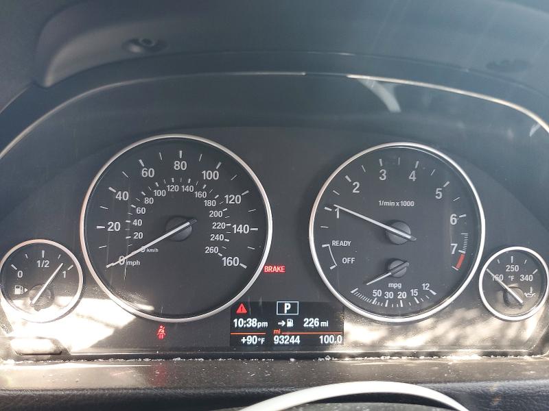 61334556 :رقم المزاد ، WBA8A9C57JAH12335 vin ، 2018 Bmw 320 مزاد بيع