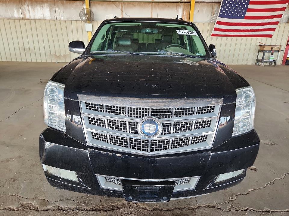2011 Cadillac Escalade მანქანა იყიდება აუქციონზე, vin: 1GYS4KEF3BR400374, აუქციონის ნომერი: 61120896