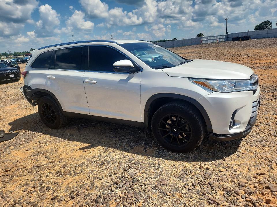 59991956 :رقم المزاد ، 5TDJZRFHXKS569272 vin ، 2019 Toyota Highlander مزاد بيع