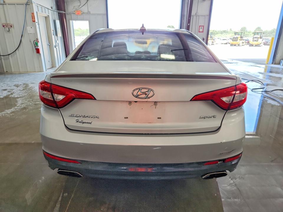 61323276 :رقم المزاد ، 5NPE34AF4GH325951 vin ، 2016 Hyundai Sonata مزاد بيع