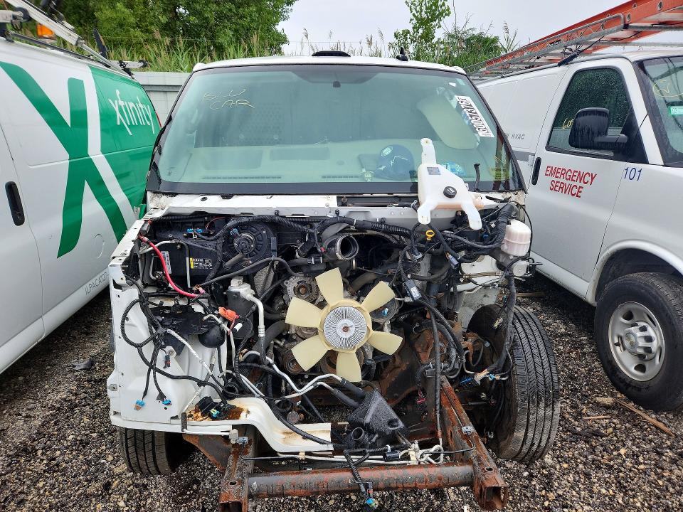 63678386 :رقم المزاد ، 1GCWGAFPXJ1319823 vin ، 2018 Chevrolet Express G2500 مزاد بيع