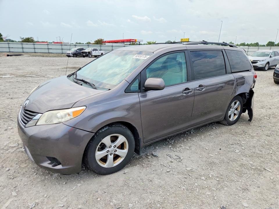 Продажа на аукционе авто 2014 Toyota Sienna, vin: 5TDKK3DC2ES414569, номер лота: 62458176