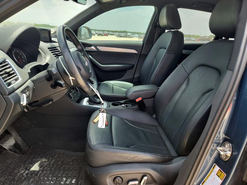 62755566 :رقم المزاد ، WA1HCCFS9JR023014 vin ، 2018 Audi Q3 مزاد بيع