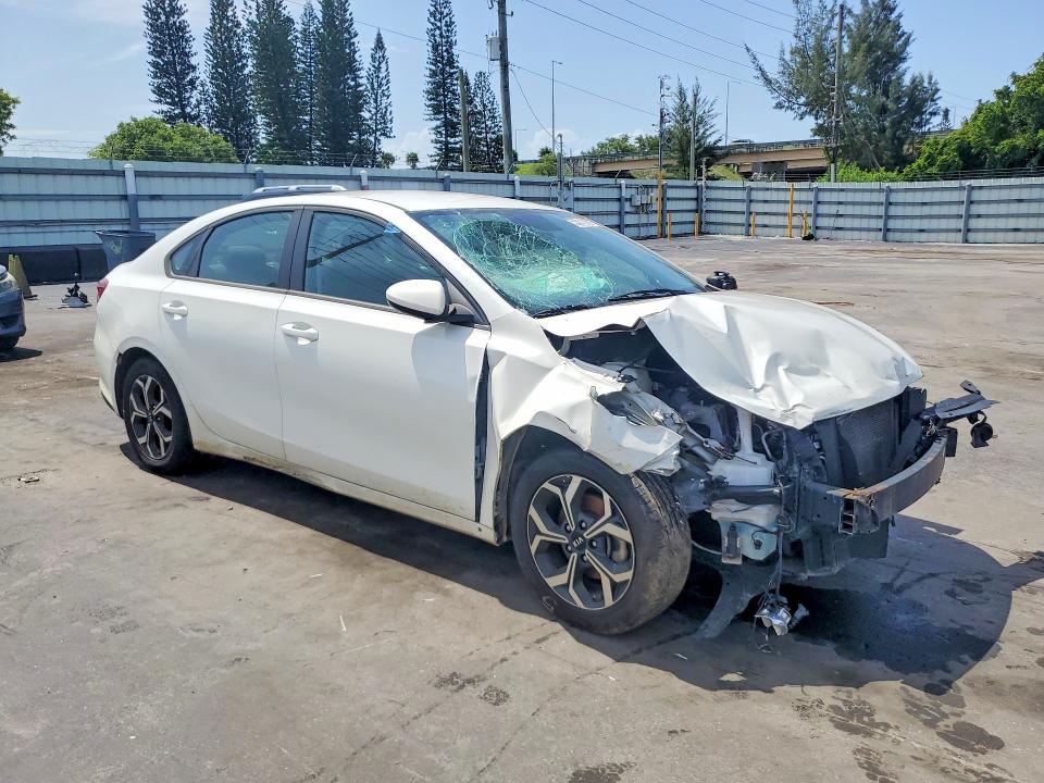 Продаж на аукціоні авто 2021 Kia Forte, vin: 3KPF24AD0ME290900, номер лоту: 61110126