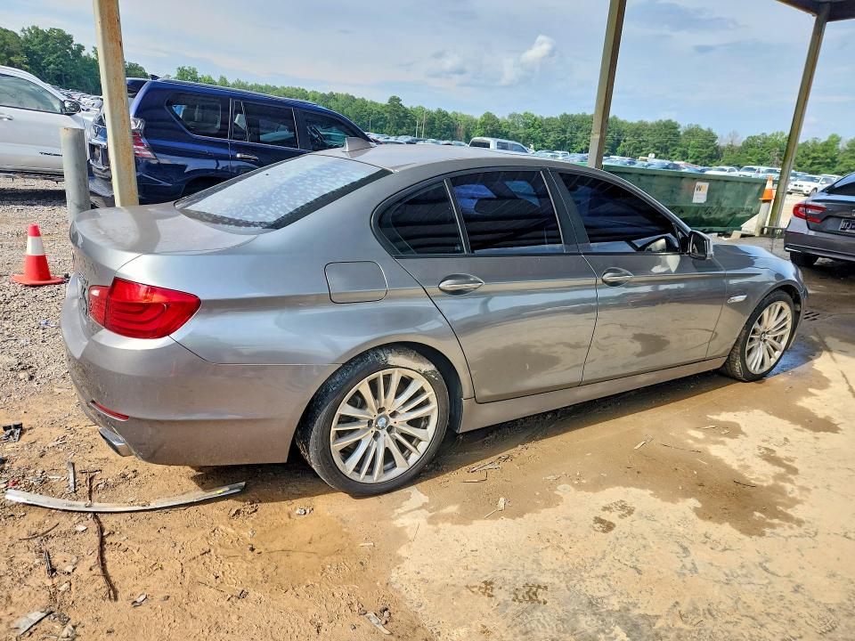 2011 Bmw 550 მანქანა იყიდება აუქციონზე, vin: WBAFR9C52BC270857, აუქციონის ნომერი: 60152766