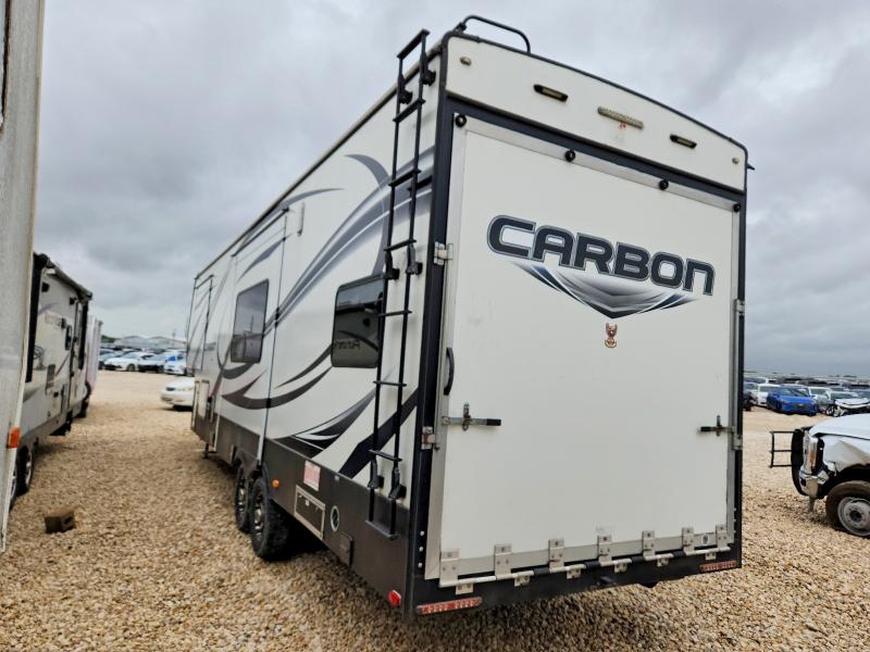 60625106 :رقم المزاد ، 4YDF29720FR805062 vin ، 2015 Keystone Carbon مزاد بيع