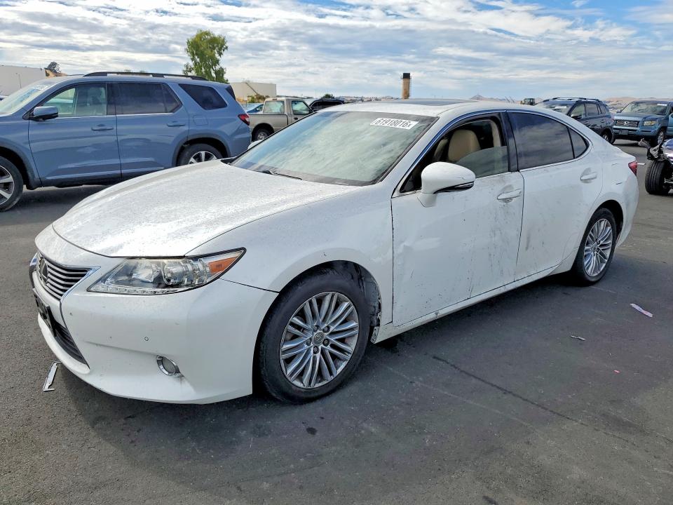 Продажа на аукционе авто 2015 Lexus Es, vin: JTHBK1GG0F2206054, номер лота: 61918016