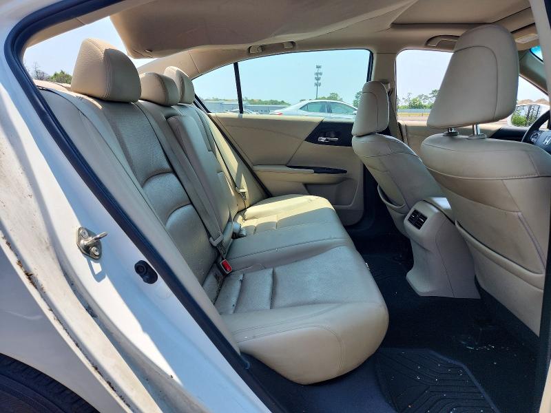 58570146 :رقم المزاد ، 1HGCR2F85FA090410 vin ، 2015 Honda Accord مزاد بيع
