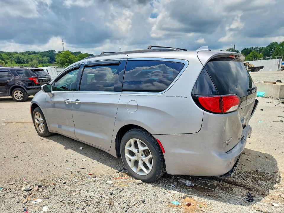 Продаж на аукціоні авто 2018 Chrysler Pacifica, vin: 2C4RC1FG0JR157480, номер лоту: 61798786