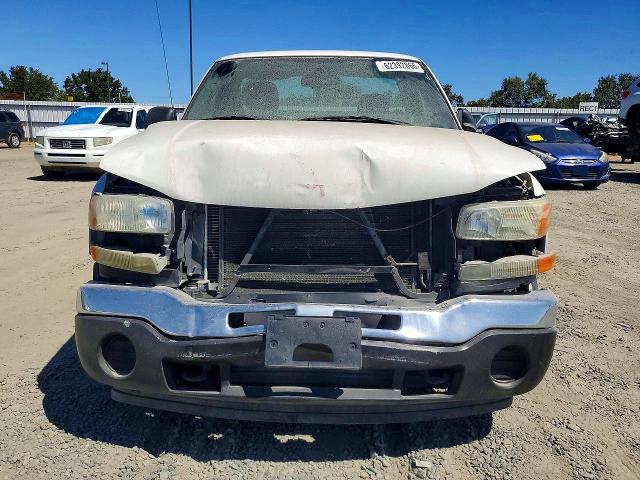 62392866 :رقم المزاد ، 1GTEC14V15Z900403 vin ، 2005 Gmc New Sierra مزاد بيع