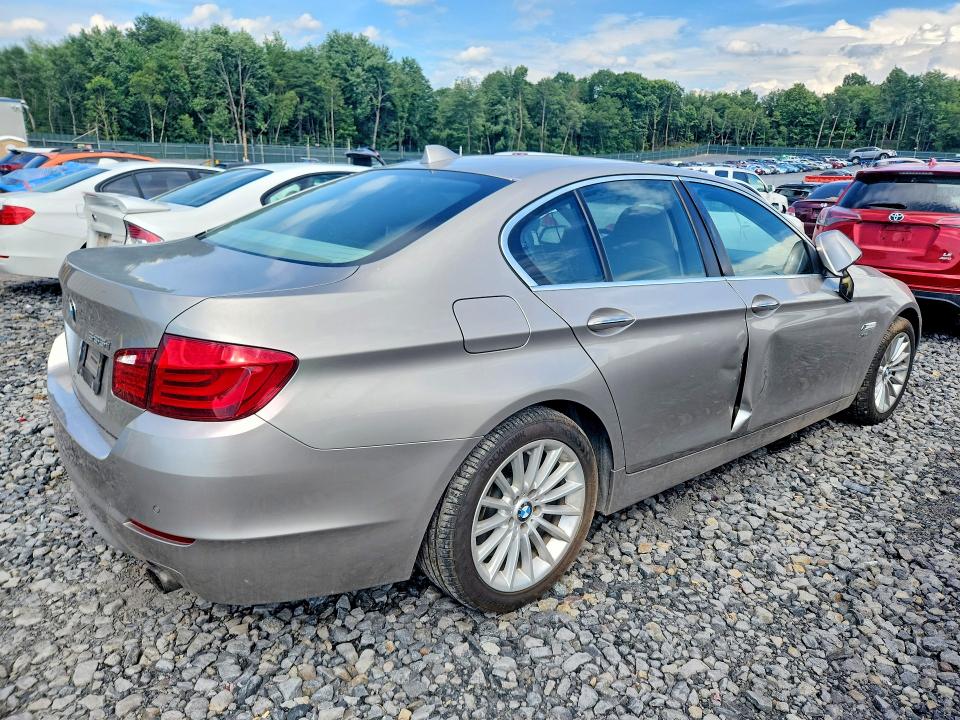 2011 Bmw 535 მანქანა იყიდება აუქციონზე, vin: WBAFU7C51BC778501, აუქციონის ნომერი: 60303096