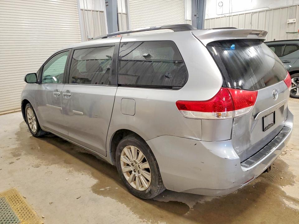 Продаж на аукціоні авто 2011 Toyota Sienna, vin: 5TDJK3DC1BS014512, номер лоту: 61003846