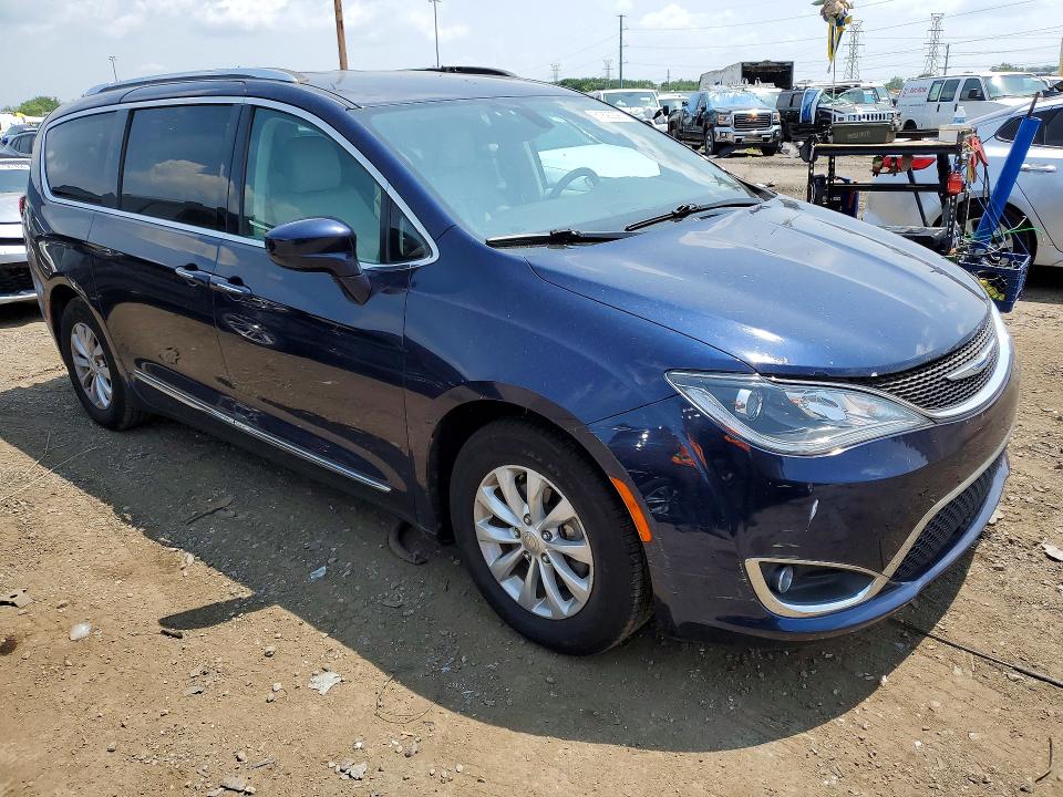 2018 Chrysler Pacifica მანქანა იყიდება აუქციონზე, vin: 2C4RC1EG3JR289599, აუქციონის ნომერი: 61890296