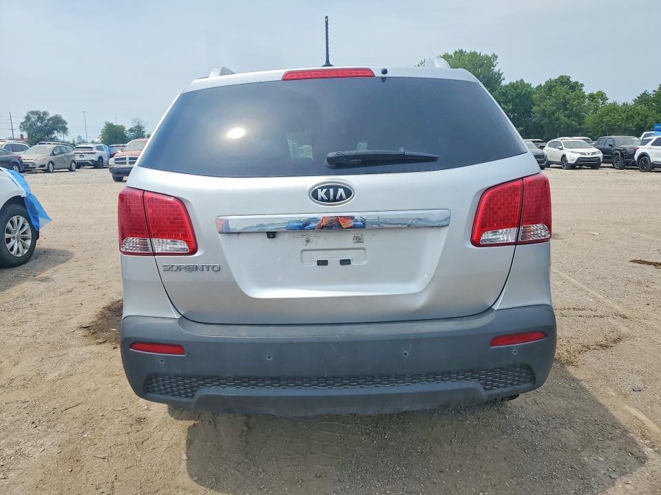 63169416 :رقم المزاد ، 5XYKTCA16BG103753 vin ، 2011 Kia Sorento مزاد بيع