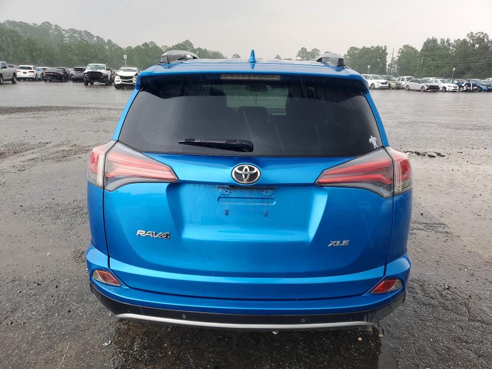Продаж на аукціоні авто 2017 Toyota Rav4, vin: JTMWFREV8HJ707788, номер лоту: 61861166