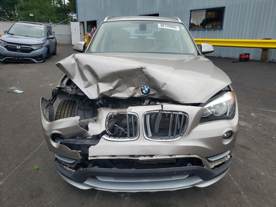60128946 :رقم المزاد ، WBAVL1C52FVY39702 vin ، 2015 Bmw X1 مزاد بيع