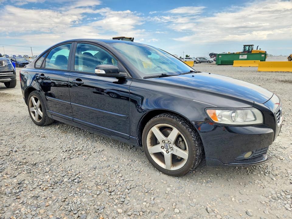 2008 Volvo S40 მანქანა იყიდება აუქციონზე, vin: YV1MS382882384753, აუქციონის ნომერი: 62765716