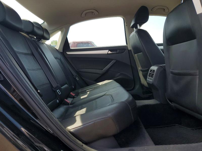 60694946 :رقم المزاد ، 1VWBP7A36DC006408 vin ، 2013 Volkswagen Passat مزاد بيع