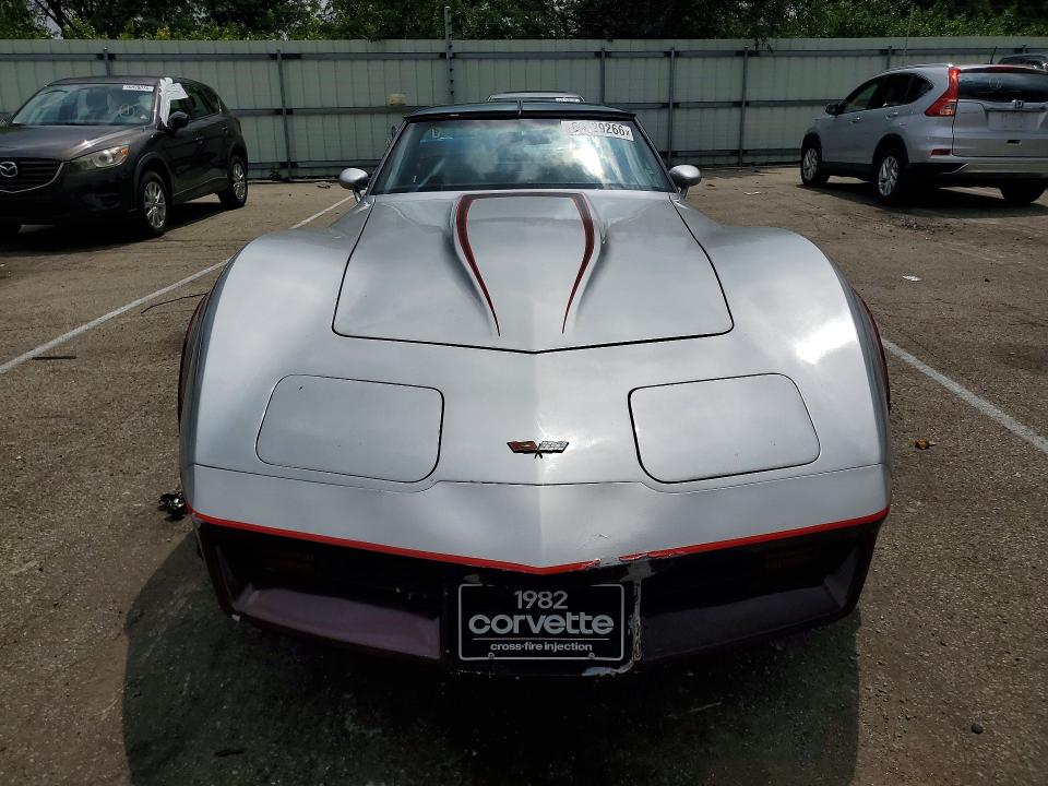 1982 Chevrolet Corvette მანქანა იყიდება აუქციონზე, vin: 1G1AY8781C5110515, აუქციონის ნომერი: 60129266