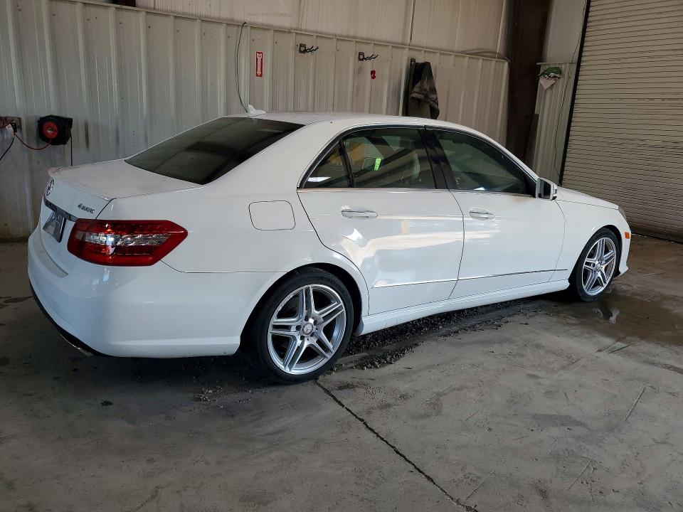 60853596 :رقم المزاد ، WDDHF8JB2DA689304 vin ، 2013 Mercedes-benz E مزاد بيع