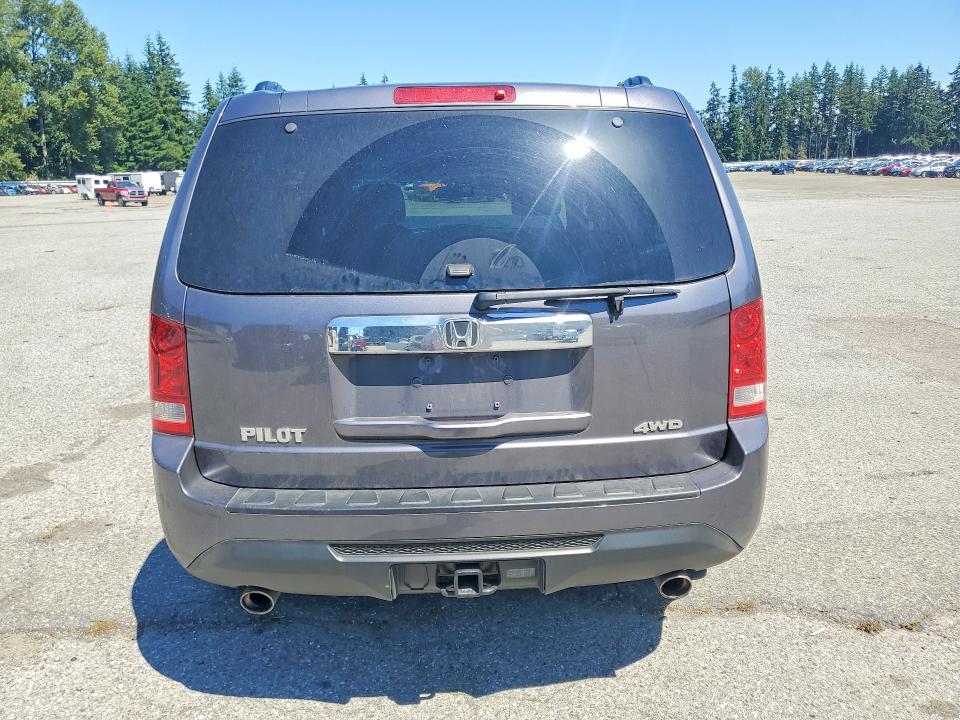 60071386 :رقم المزاد ، 5FNYF4H57FB018207 vin ، 2015 Honda Pilot مزاد بيع