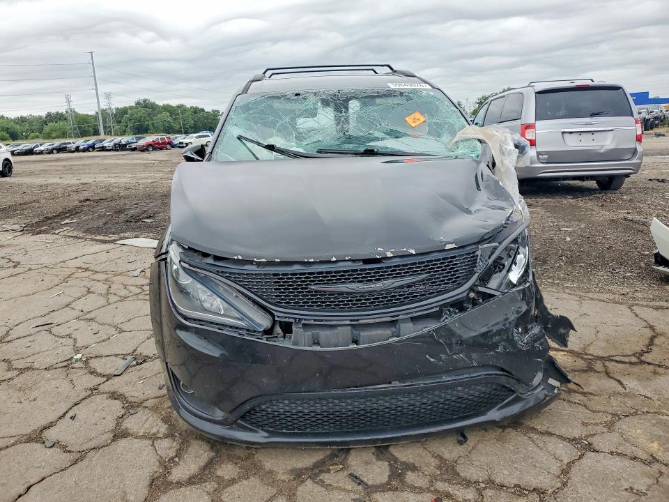 Продажа на аукционе авто 2018 Chrysler Pacifica, vin: 2C4RC1EG5JR291788, номер лота: 59649026
