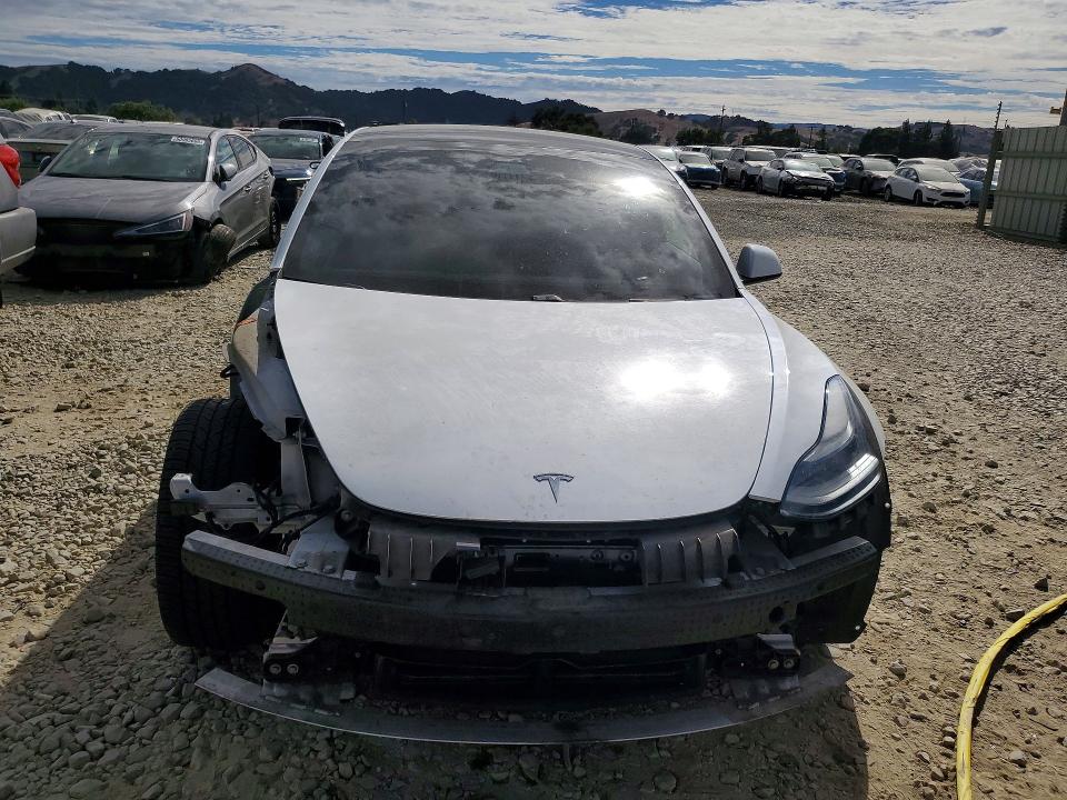 Продажа на аукционе авто 2021 Tesla Model 3, vin: 5YJ3E1EA1MF052136, номер лота: 61953996