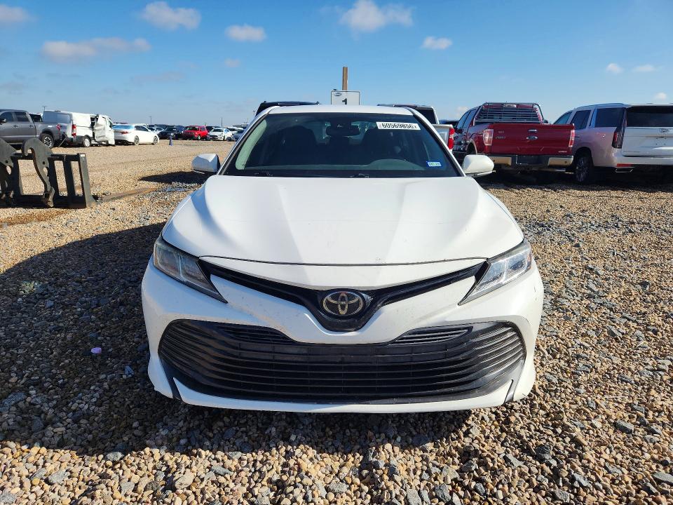 2018 Toyota Camry მანქანა იყიდება აუქციონზე, vin: 4T1B11HK0JU055653, აუქციონის ნომერი: 60569856