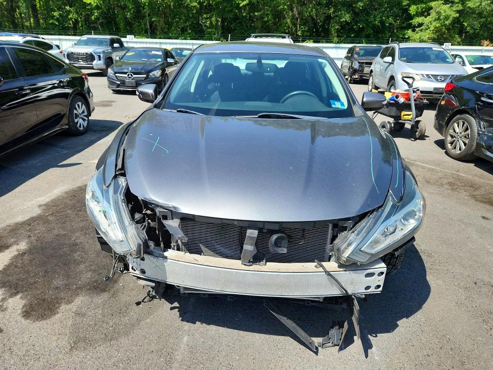 59305626 :رقم المزاد ، 1N4AL3AP6JC225487 vin ، 2018 Nissan Altima مزاد بيع