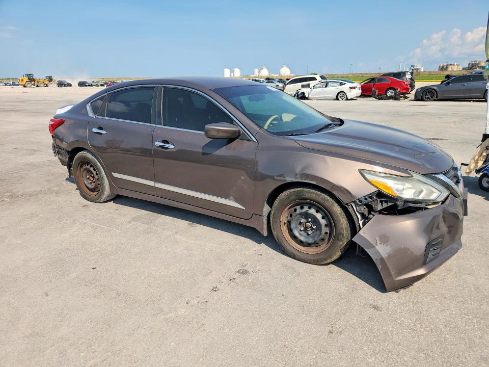 60675006 :رقم المزاد ، 1N4AL3AP8HC202190 vin ، 2017 Nissan Altima مزاد بيع
