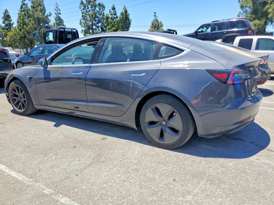 Продажа на аукционе авто 2018 Tesla Model 3, vin: 5YJ3E1EAXJF059176, номер лота: 59743876