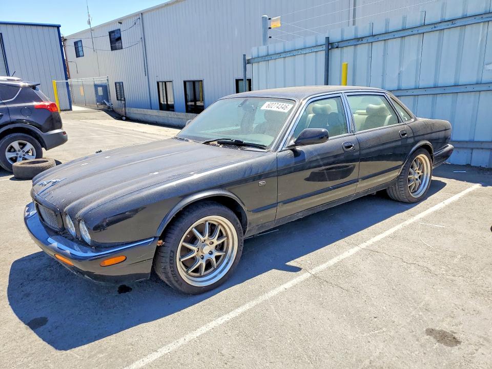 Auction sale of the 2002 Jaguar Xjr, vin: SAJDA15B32MF42532, lot number: 60274346