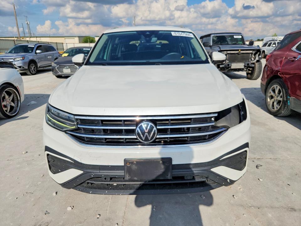 2023 Volkswagen Tiguan მანქანა იყიდება აუქციონზე, vin: 3VV3B7AX3PM118452, აუქციონის ნომერი: 61047966