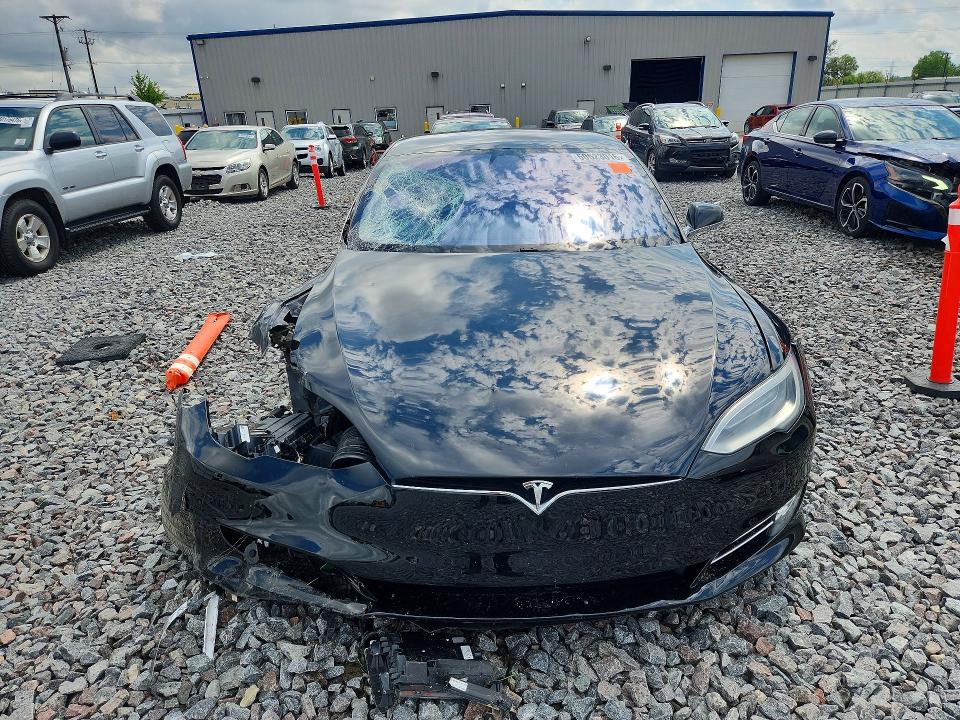 2018 Tesla Model S მანქანა იყიდება აუქციონზე, vin: 5YJSA1E28JF248831, აუქციონის ნომერი: 60523016