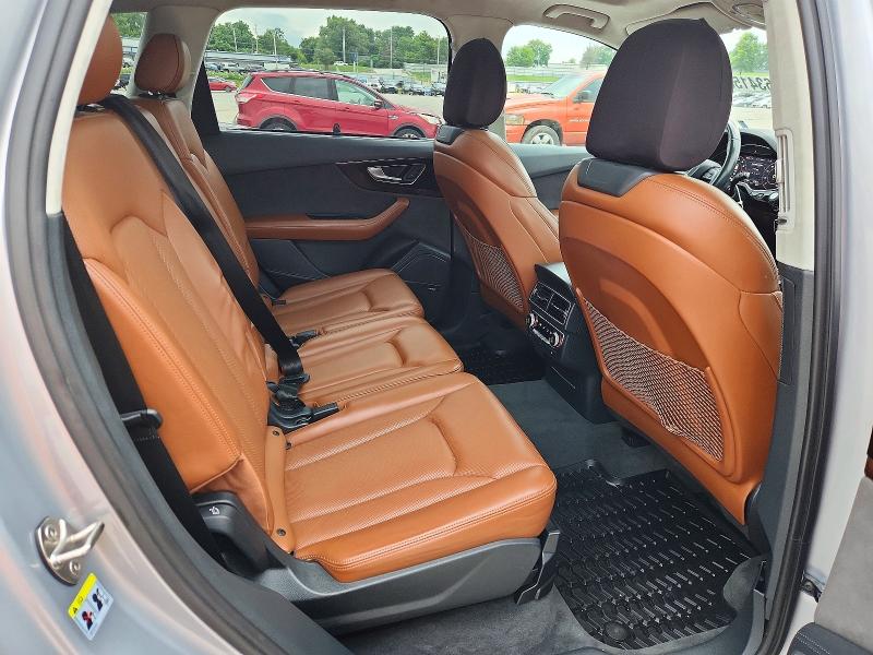 Продажа на аукционе авто 2017 Audi Q7, vin: WA1VAAF76HD031250, номер лота: 63415816
