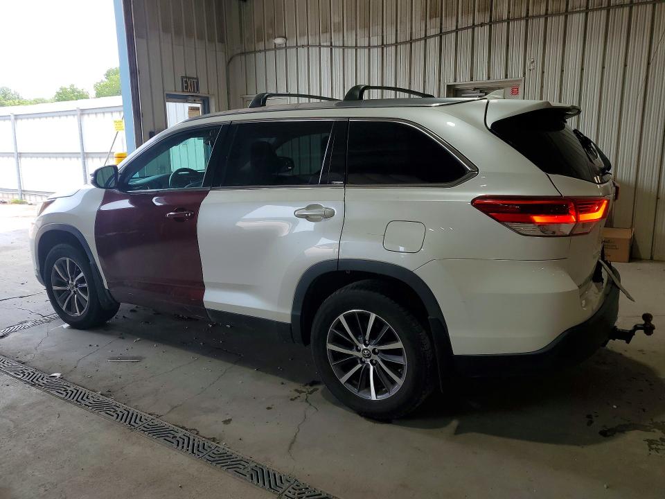 Продажа на аукционе авто 2019 Toyota Highlander, vin: 5TDJZRFH6KS598302, номер лота: 60914126