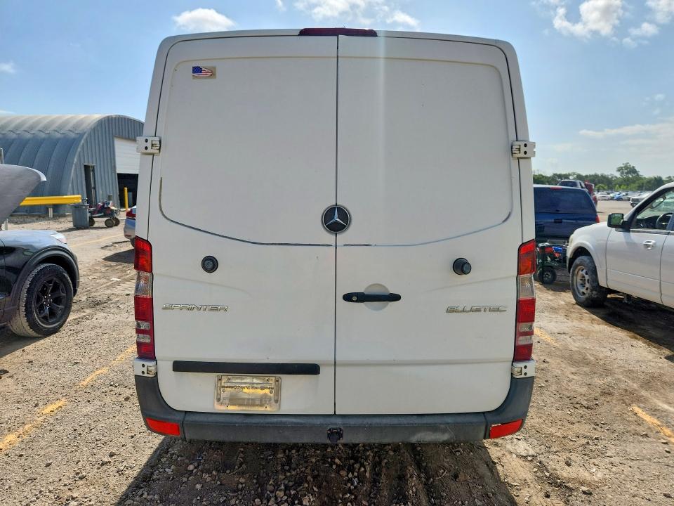 61531146 :رقم المزاد ، WD3PE7DC3E5834099 vin ، 2014 Mercedes-benz Sprinter مزاد بيع