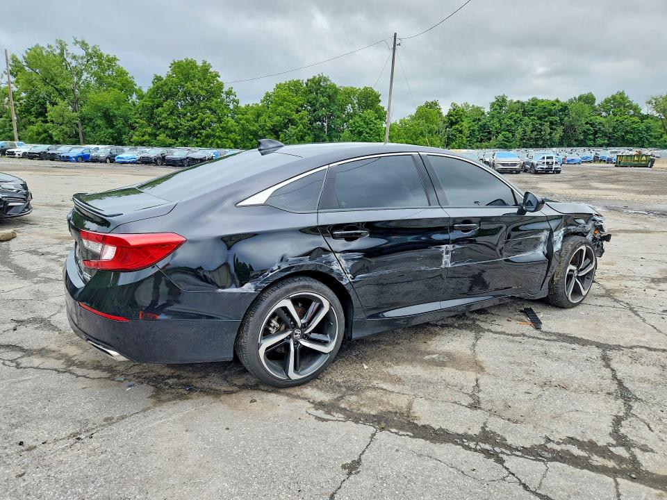 Продаж на аукціоні авто 2022 Honda Accord, vin: 1HGCV1F44NA111734, номер лоту: 63016386