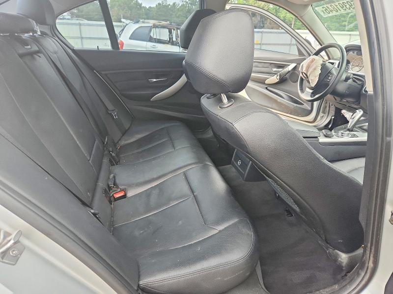 59391846 :رقم المزاد ، WBA3A5G5XDNP23076 vin ، 2013 Bmw 328 مزاد بيع