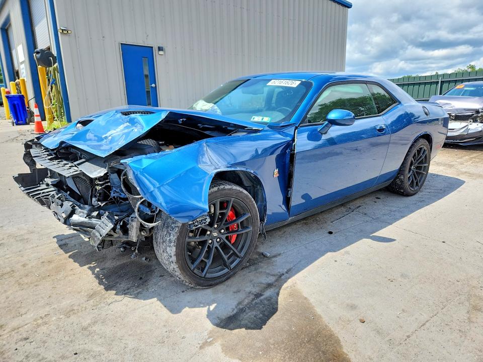 62161626 :رقم المزاد ، 2C3CDZFJ2NH137387 vin ، 2022 Dodge Challenger مزاد بيع