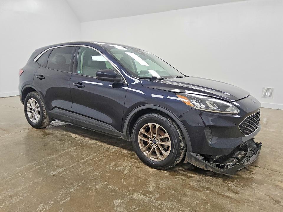 61039886 :رقم المزاد ، 1FMCU0G6XMUB28932 vin ، 2021 Ford Escape مزاد بيع