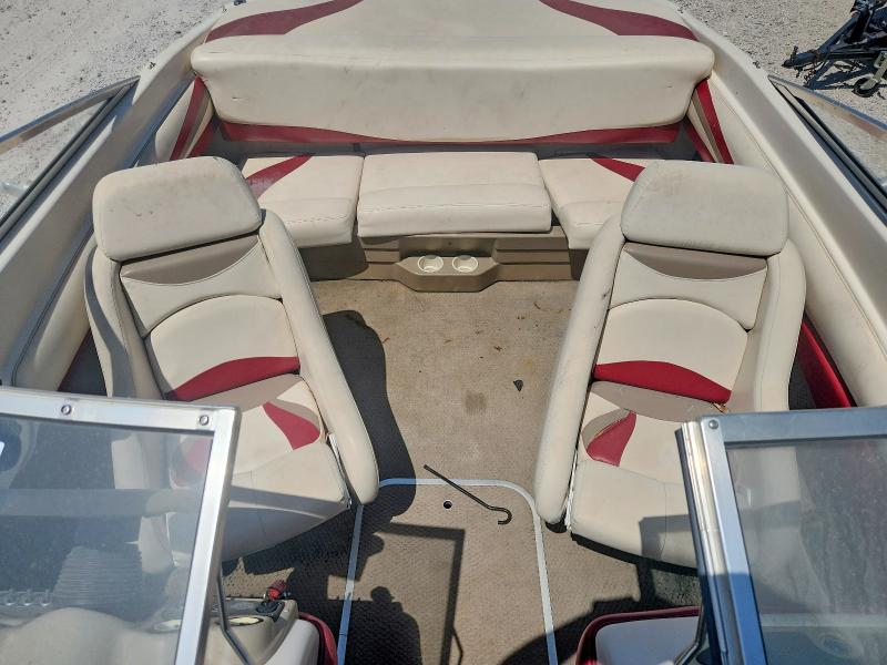 2001 Glastron Boat მანქანა იყიდება აუქციონზე, vin: GLA250941001, აუქციონის ნომერი: 63001956