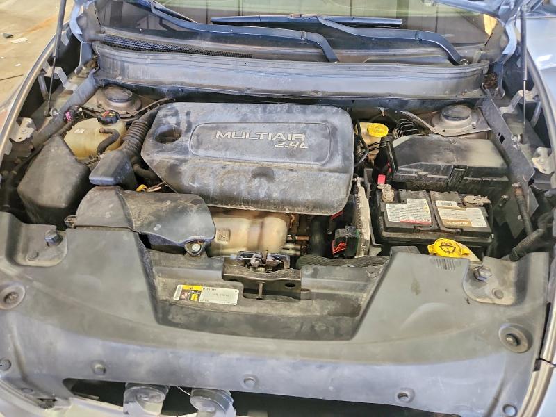 61615976 :رقم المزاد ، 1C4PJLCB2HW526746 vin ، 2017 Jeep Cherokee مزاد بيع